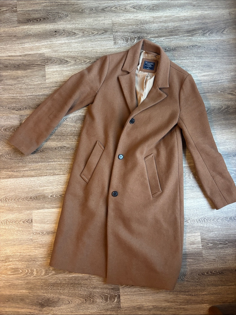 Womens Single-Breasted Camel Wool Overcoat